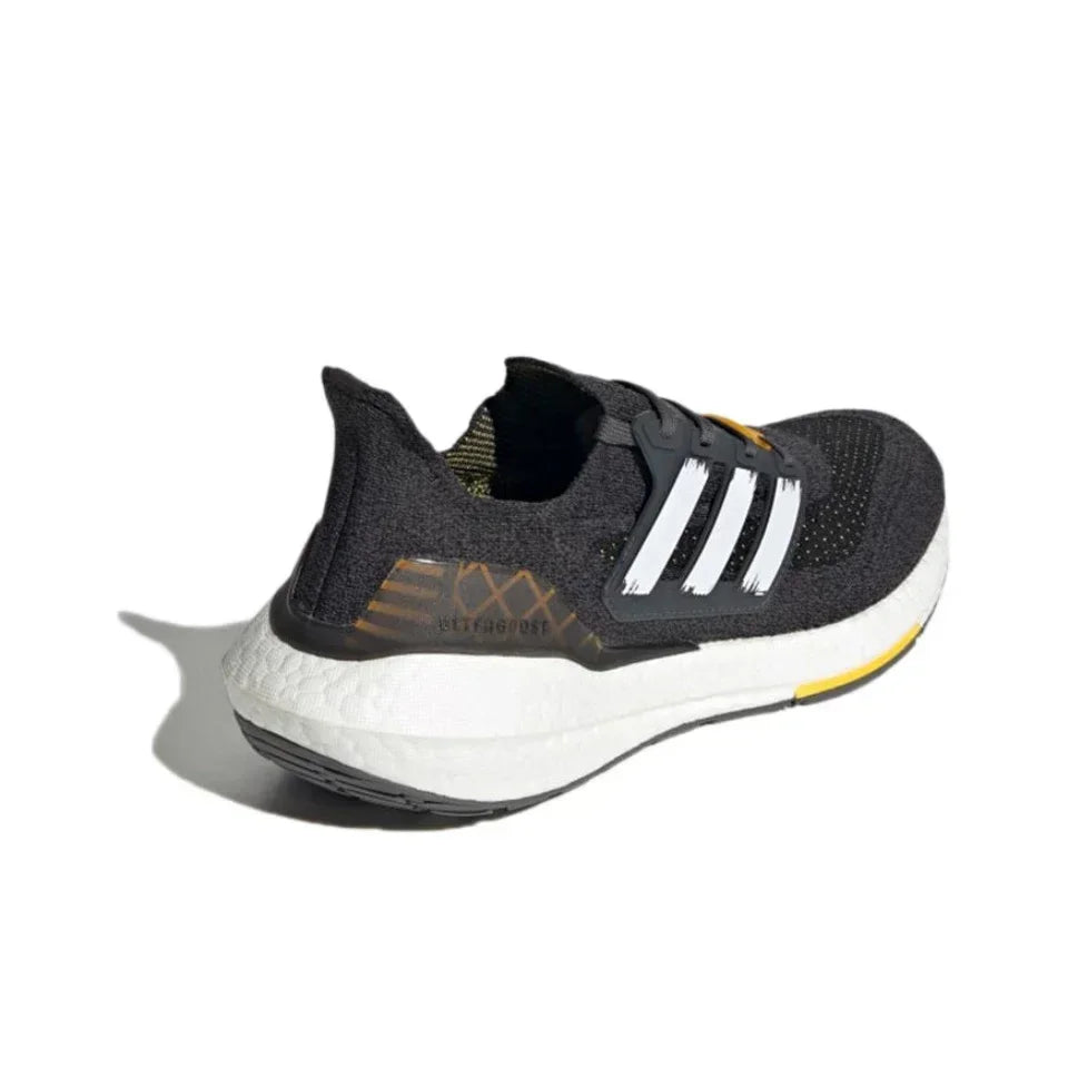 Tênis Adidas Ultra Boost