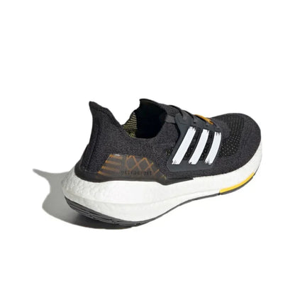 Tênis Adidas Ultra Boost